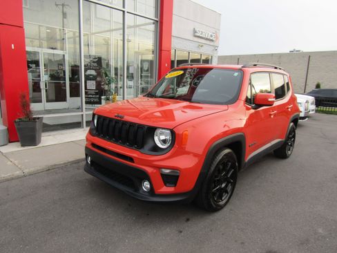 Used 2020 Jeep Renegade Altitude FWD image 2
