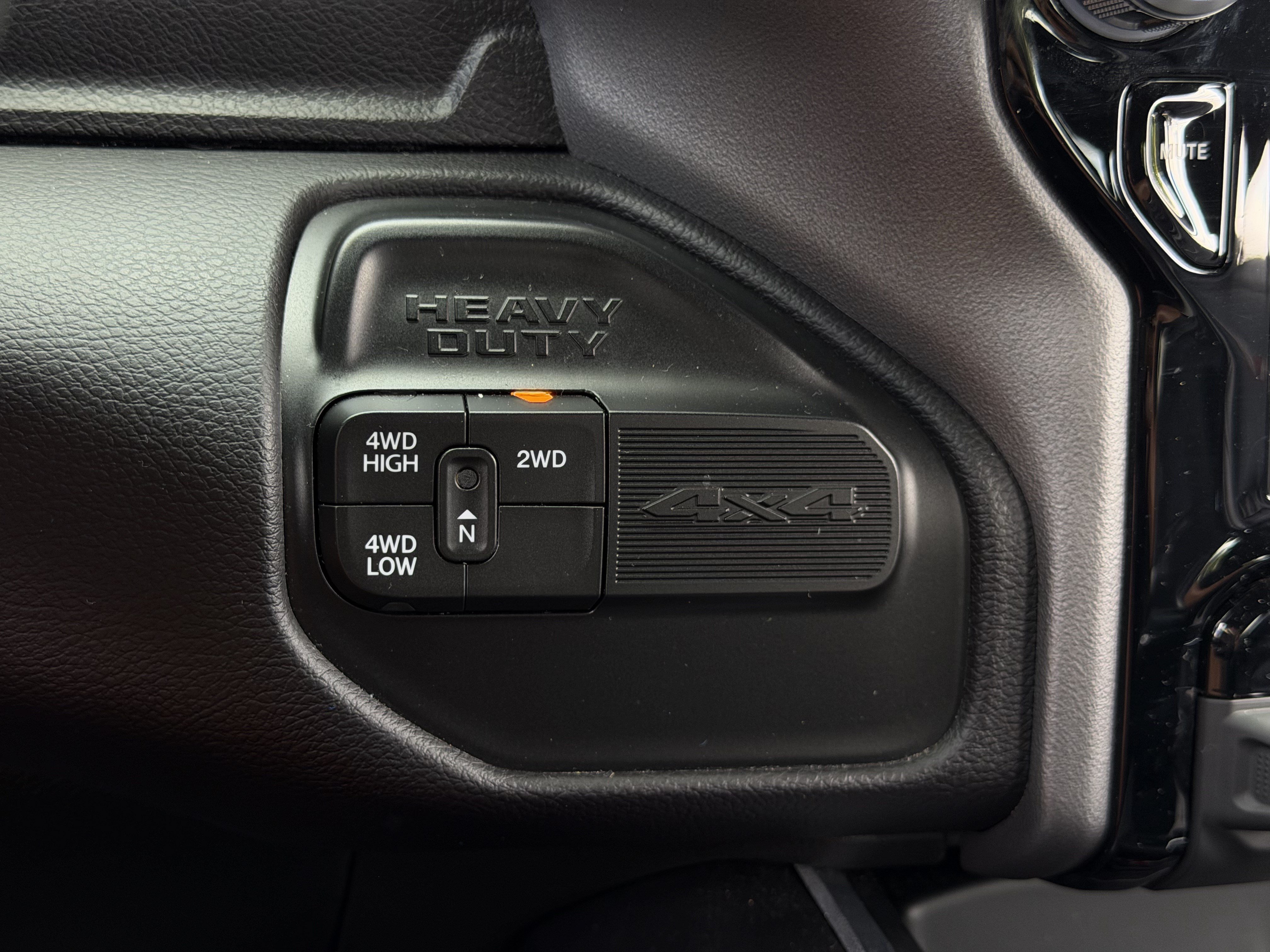 Used 2024 RAM 2500 Big Horn w/ Night Edition AWD/4WD image 28