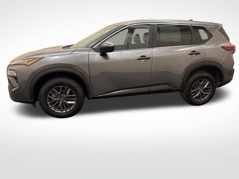 Used 2024 Nissan Rogue S image 9