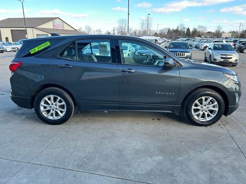 Used 2018 Chevrolet Equinox LS image 4