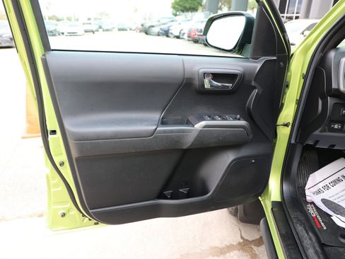 Used 2022 Toyota Tacoma TRD Pro image 31