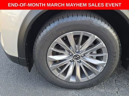 Used 2024 MAZDA CX-90 3.3 Turbo w/ Preferred Plus image 18