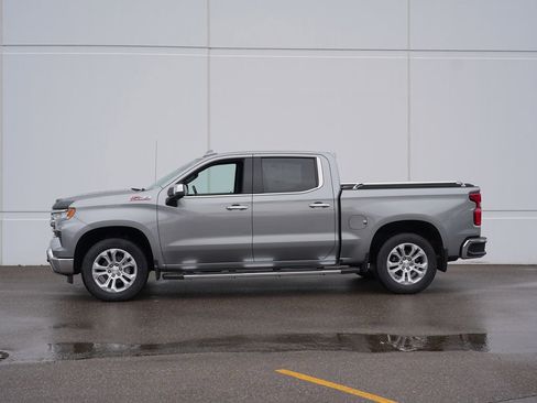 Used 2023 Chevrolet Silverado 1500 LTZ w/ LTZ Premium Package image 6