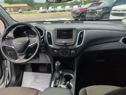 Used 2020 Chevrolet Equinox LT w/ Driver Convenience Package FWD image 43