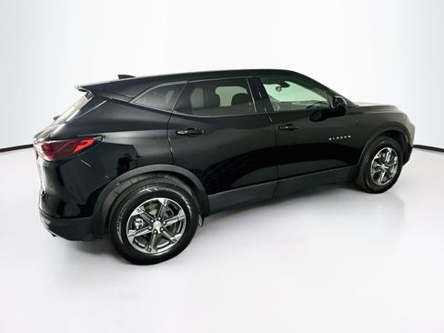 Used 2025 Chevrolet Blazer LT FWD image 10