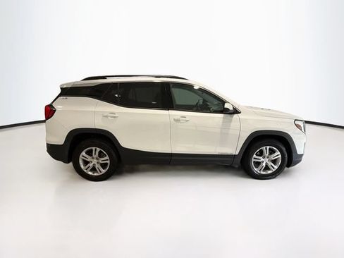 Used 2018 GMC Terrain SLE w/ Driver Convenience Package FWD image 8