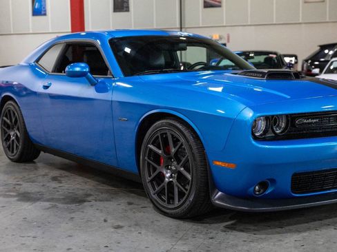 Used 2019 Dodge Challenger R/T w/ Shaker Package RWD image 30