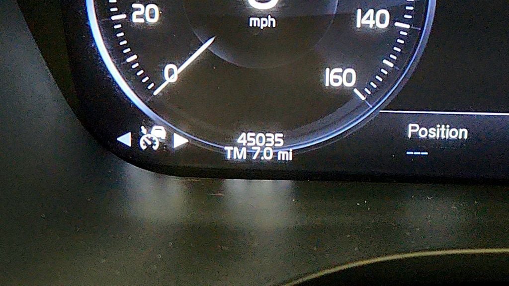 Used 2018 Volvo XC60 T6 R-Design w/ Convenience Package AWD/4WD image 16
