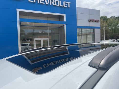 Used 2023 Chrysler Pacifica Limited image 33