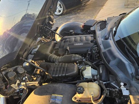 Used 2008 Saturn Sky w/ Premium Trim Package RWD image 35