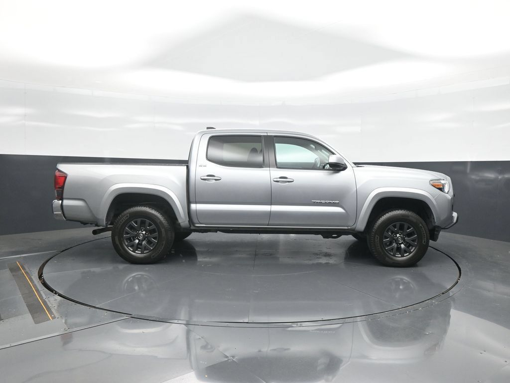 Used 2023 Toyota Tacoma SR5 AWD/4WD image 8