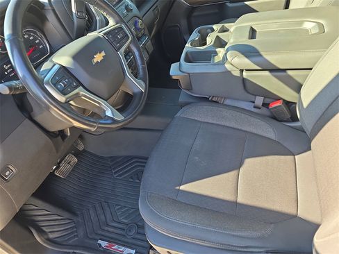 Used 2020 Chevrolet Silverado 1500 LT w/ Texas Edition image 17