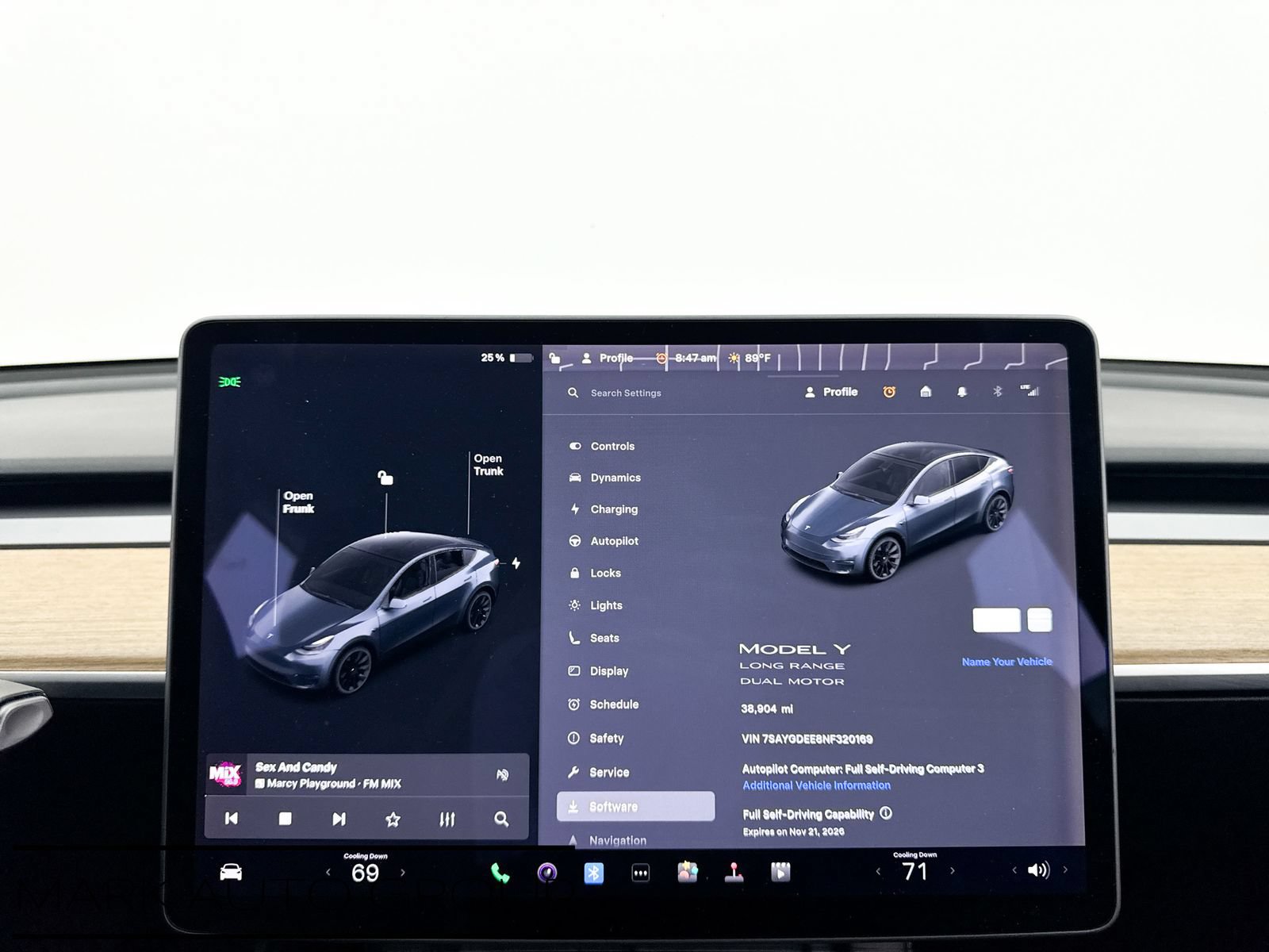Used 2022 Tesla Model Y Long Range AWD/4WD image 27