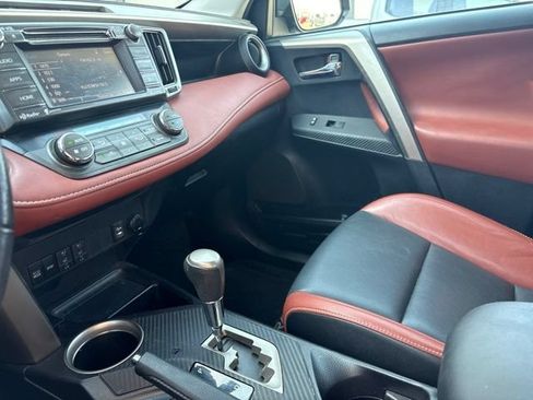 Used 2014 Toyota RAV4 Limited w/ Technology Package AWD/4WD image 11