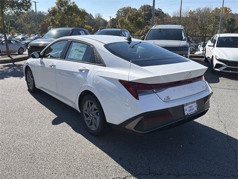 New 2026 Hyundai Elantra Blue image 5