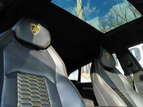 Used 2020 Lamborghini Urus AWD/4WD image 72