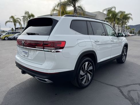 Certified 2024 Volkswagen Atlas SE image 10