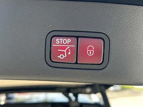 Used 2018 Mercedes-Benz GLS 450 4MATIC w/ Premium Package image 12