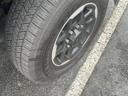 Used 2025 RAM 2500 Laramie image 8