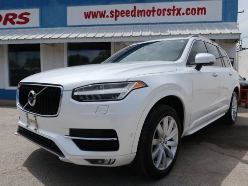 Used 2016 Volvo XC90 T6 Momentum w/ Momentum Plus Package AWD/4WD image 5