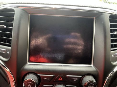 Used 2018 Jeep Grand Cherokee Altitude AWD/4WD image 22