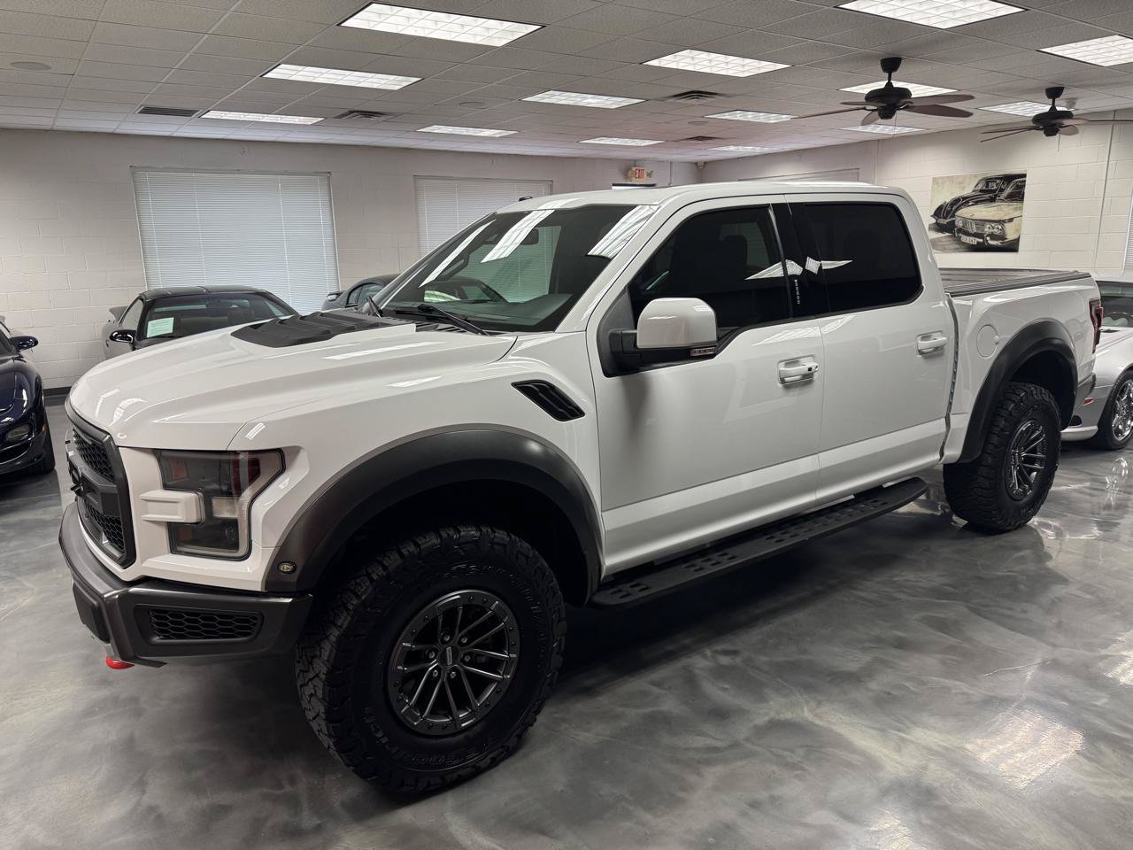 Used 2017 Ford F150 Raptor w/ Equipment Group 802A Luxury AWD/4WD image 17