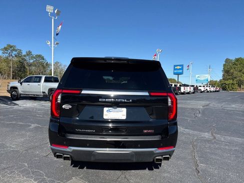 Used 2025 GMC Yukon XL Denali image 4