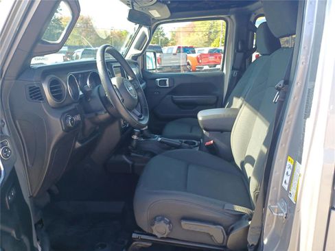 Used 2019 Jeep Wrangler Unlimited Sport S image 7