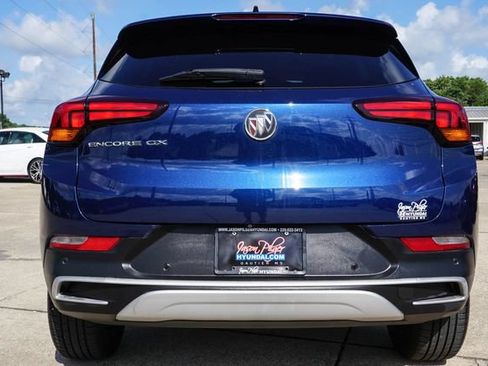 Used 2022 Buick Encore GX Select w/ Advanced Technology Package FWD image 6