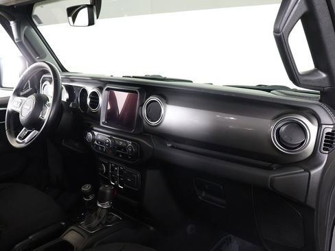 Used 2021 Jeep Wrangler Unlimited Sahara w/ Uconnect 4C Nav & Sound Group image 24