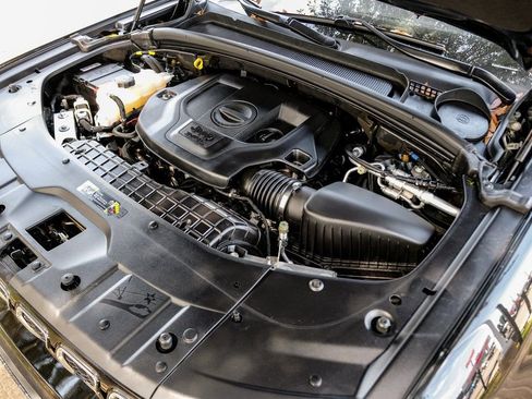 Used 2023 Jeep Grand Cherokee Overland w/ Luxury Tech Group IV image 60