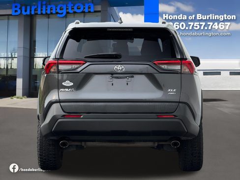 Used 2021 Toyota RAV4 XLE w/ Convenience Package AWD/4WD image 5