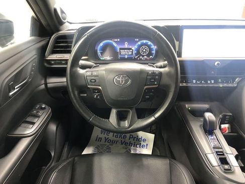 Used 2023 Toyota Crown Platinum image 15