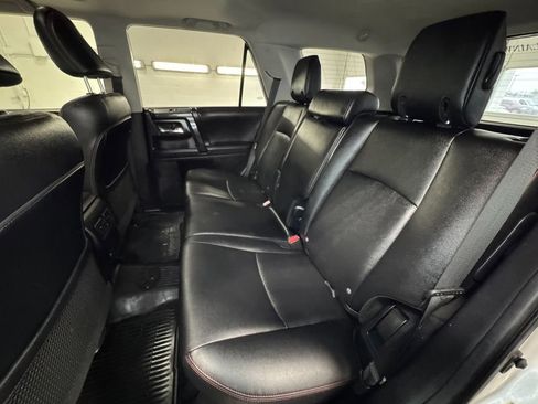 Used 2020 Toyota 4Runner TRD Off-Road Premium w/ Moonroof Package AWD/4WD image 20