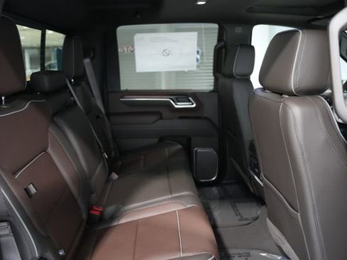 New 2026 GMC Sierra 2500 Denali w/ Denali Reserve Package image 17