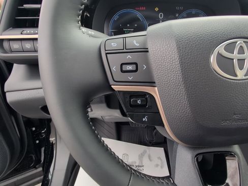 Certified 2025 Toyota Crown Signia w/ Advanced Technology Package image 24