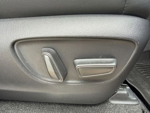 Used 2024 Toyota Land Cruiser image 31