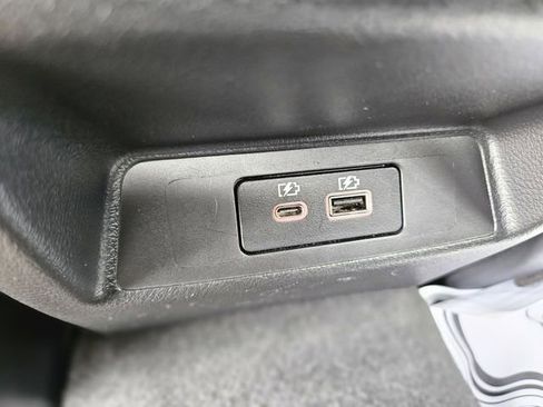 Used 2025 Nissan Altima 2.5 SV FWD image 30