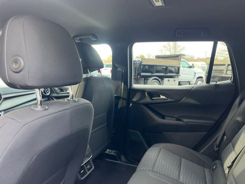 Certified 2025 Chevrolet Equinox LT w/ Safety and Technology Package image 32