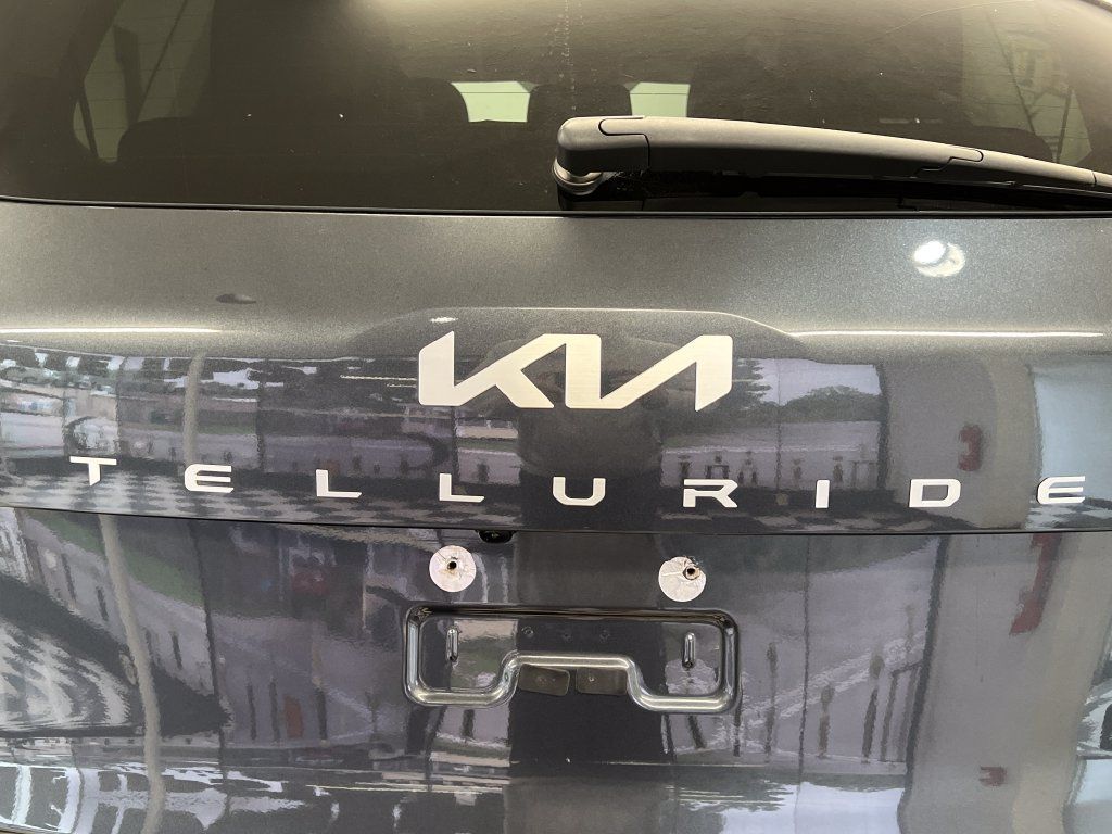 Used 2023 Kia Telluride LX AWD/4WD image 11