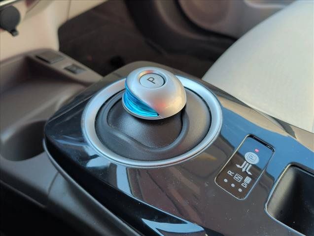 Used 2012 Nissan Leaf SL FWD image 17