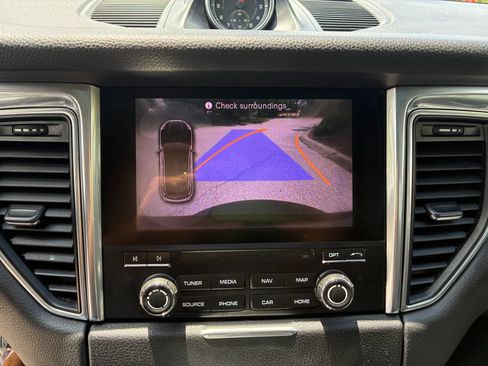 Used 2017 Porsche Macan AWD/4WD image 14