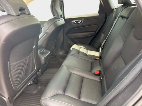 Certified 2024 Volvo XC60 B5 Plus w/ Protection Package Premier AWD/4WD image 15