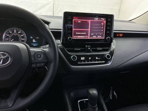 Used 2021 Toyota Corolla LE FWD image 33