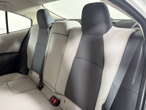 Used 2022 Toyota Corolla LE FWD image 19