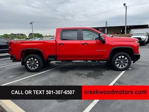 Used 2024 Chevrolet Silverado 2500 Custom w/ Custom Value Package AWD/4WD image 17
