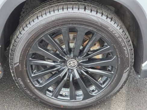 Used 2023 Toyota Highlander XSE image 9