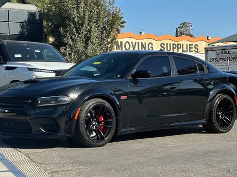 Used 2022 Dodge Charger Scat Pack RWD image 8