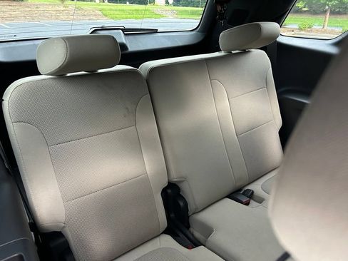 Used 2023 Chevrolet Traverse LS FWD image 44