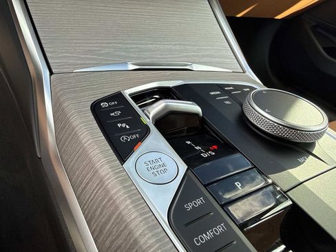 New 2026 BMW 330i Sedan w/ M Sport Package RWD image 28